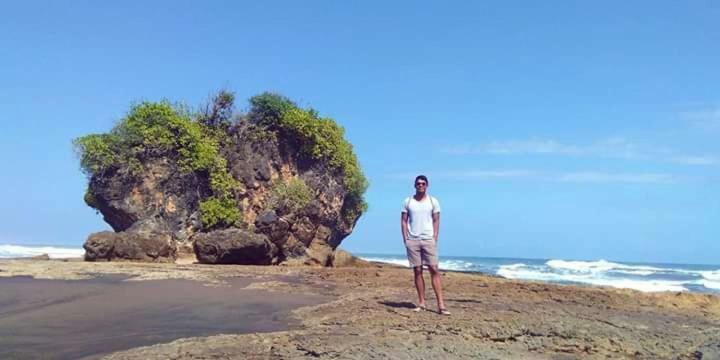 Anik Homestay & Dormy Batukaras Exterior photo
